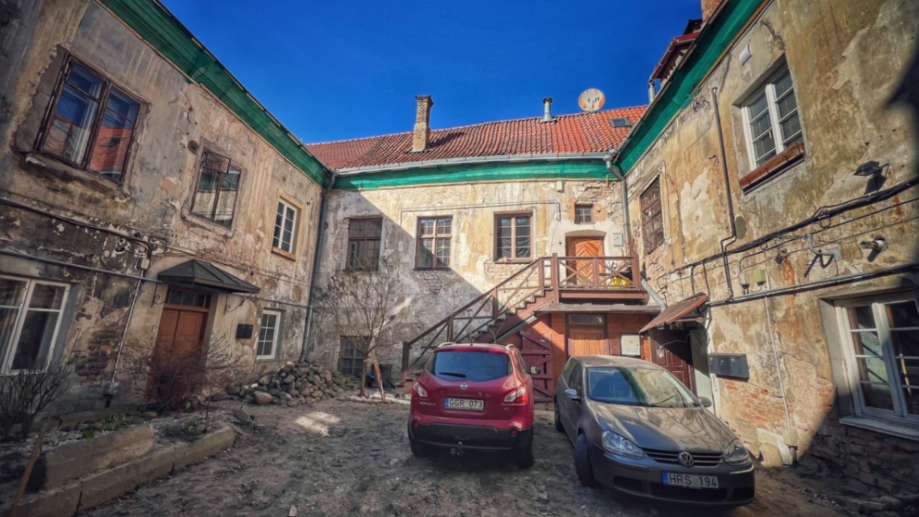 Ekskursija "Miesto užkulisiai: maršrutas iš kiemų pusės" - miniatiūra 3