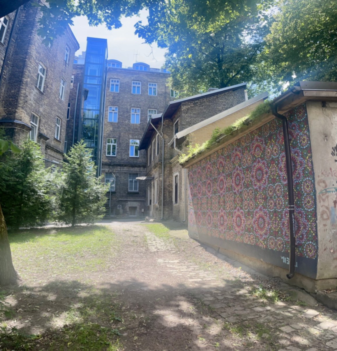 Ekskursija "Miesto užkulisiai: maršrutas iš kiemų pusės" - miniatiūra 7