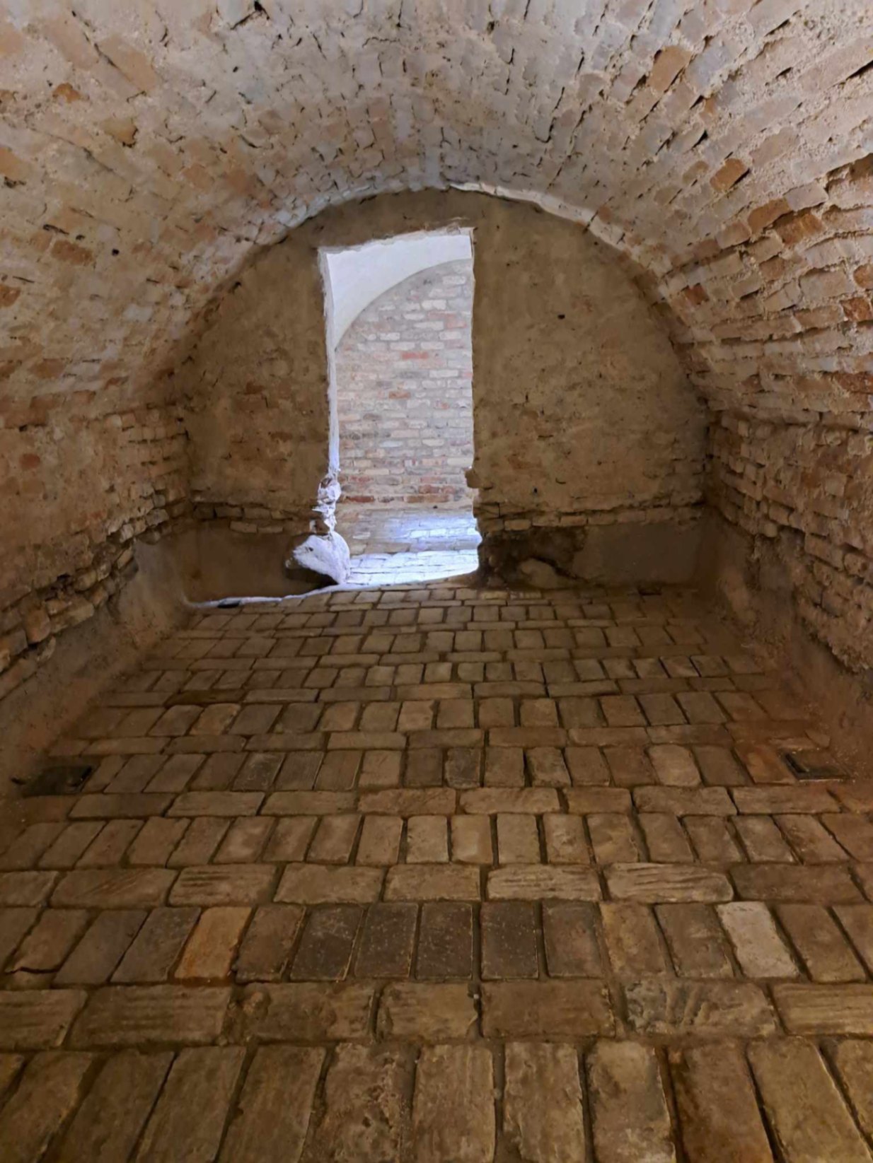 Ekskursija "Altorių šešėly: Bernardinų bažnyčia ir vienuolynas" – nuotrauka 7