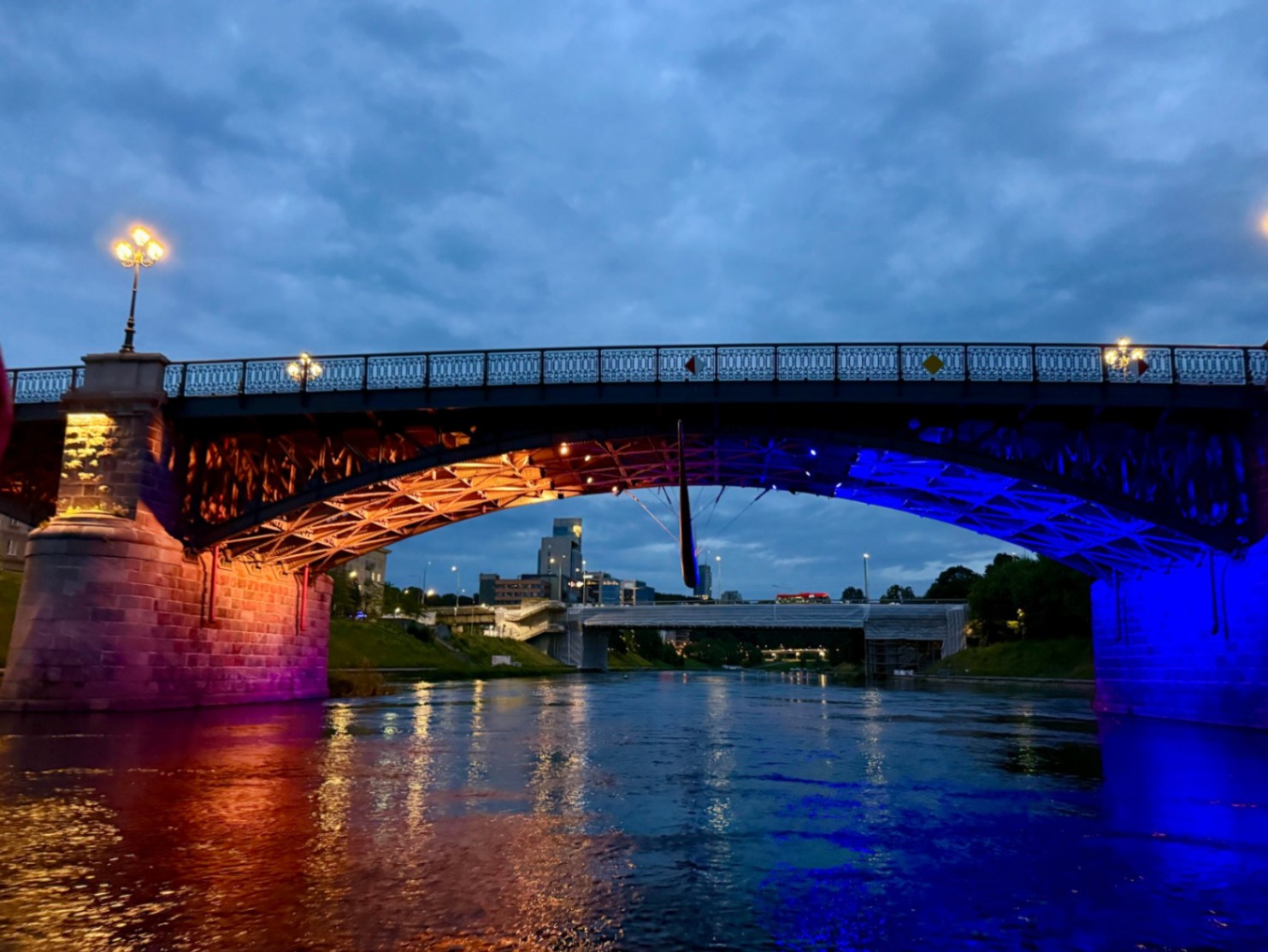 Ekskursija mergvakariams laivu "Meilė plaukia per miestą: romantiškos, pikantiškos istorijos" – nuotrauka 5